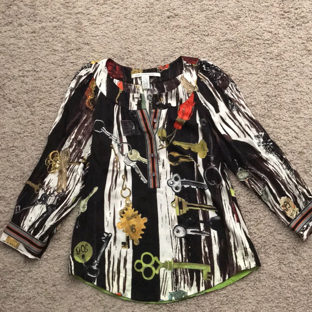 DIANE von FUSRTENBERG 3/4 sleeve blouse